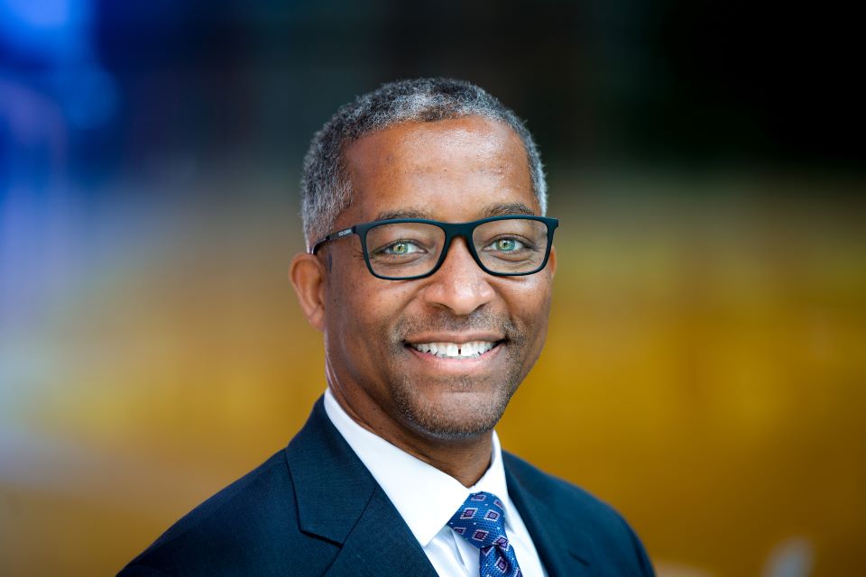 With a $2 million commitment, pro will establish an endowed deanship for the School of Science and Engineering (SSE). Gregory E. Triplett Jr., Ph.D., who has served as the school’s dean since July, has been named as the inaugural holder of the Oliver L. Parks Endowed Deanship. 